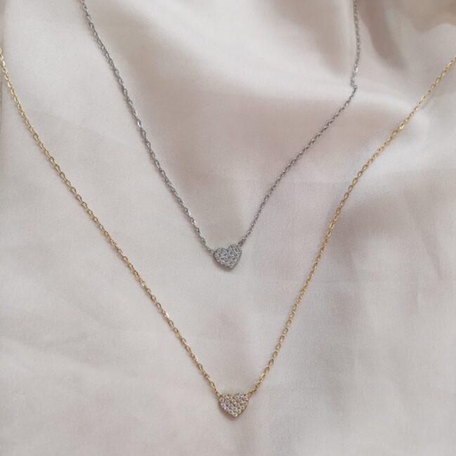 Collana con cuore strass