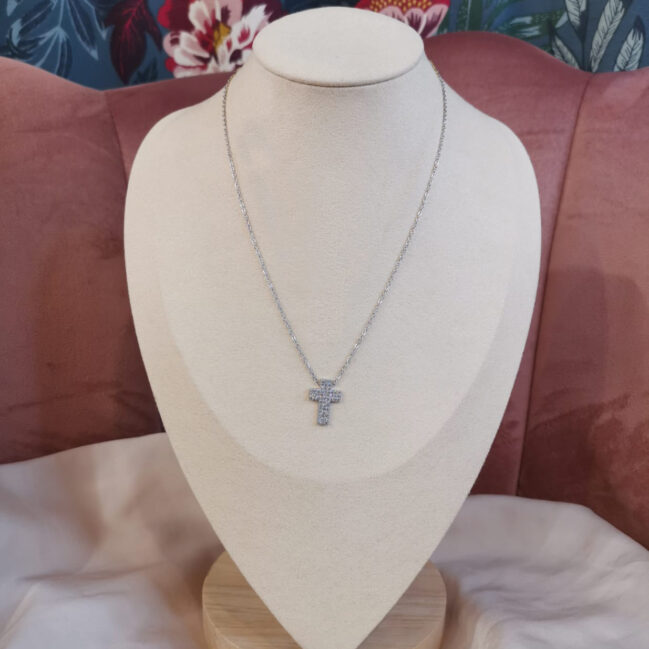 Collana con croce piatta e strass
