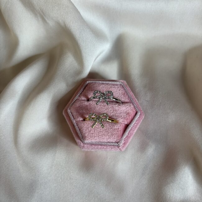 Anello con fiocco strass