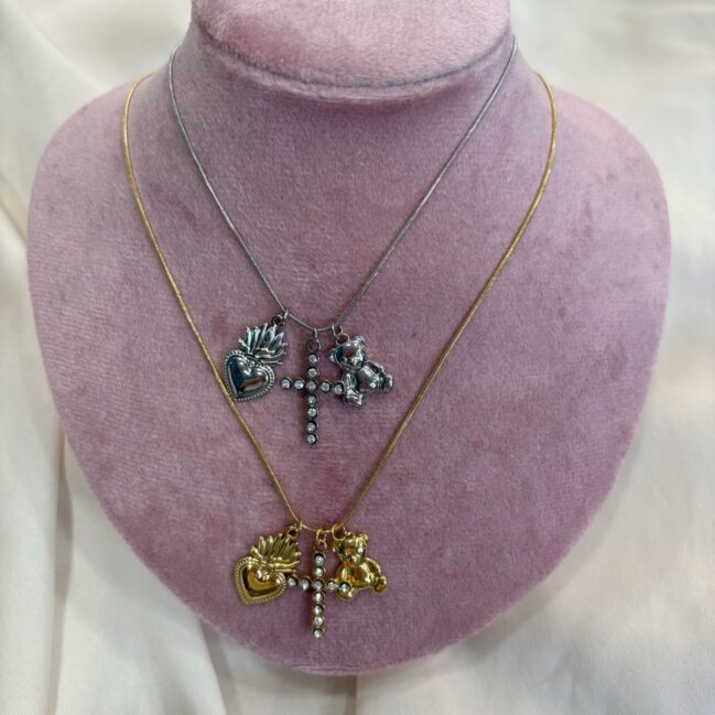 Collana con charm cuore sacro, orsetto e croce