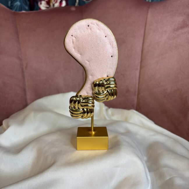 Orecchini con clip intrecciati