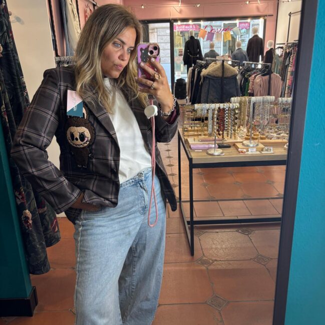 Giacca con toppa Labubu